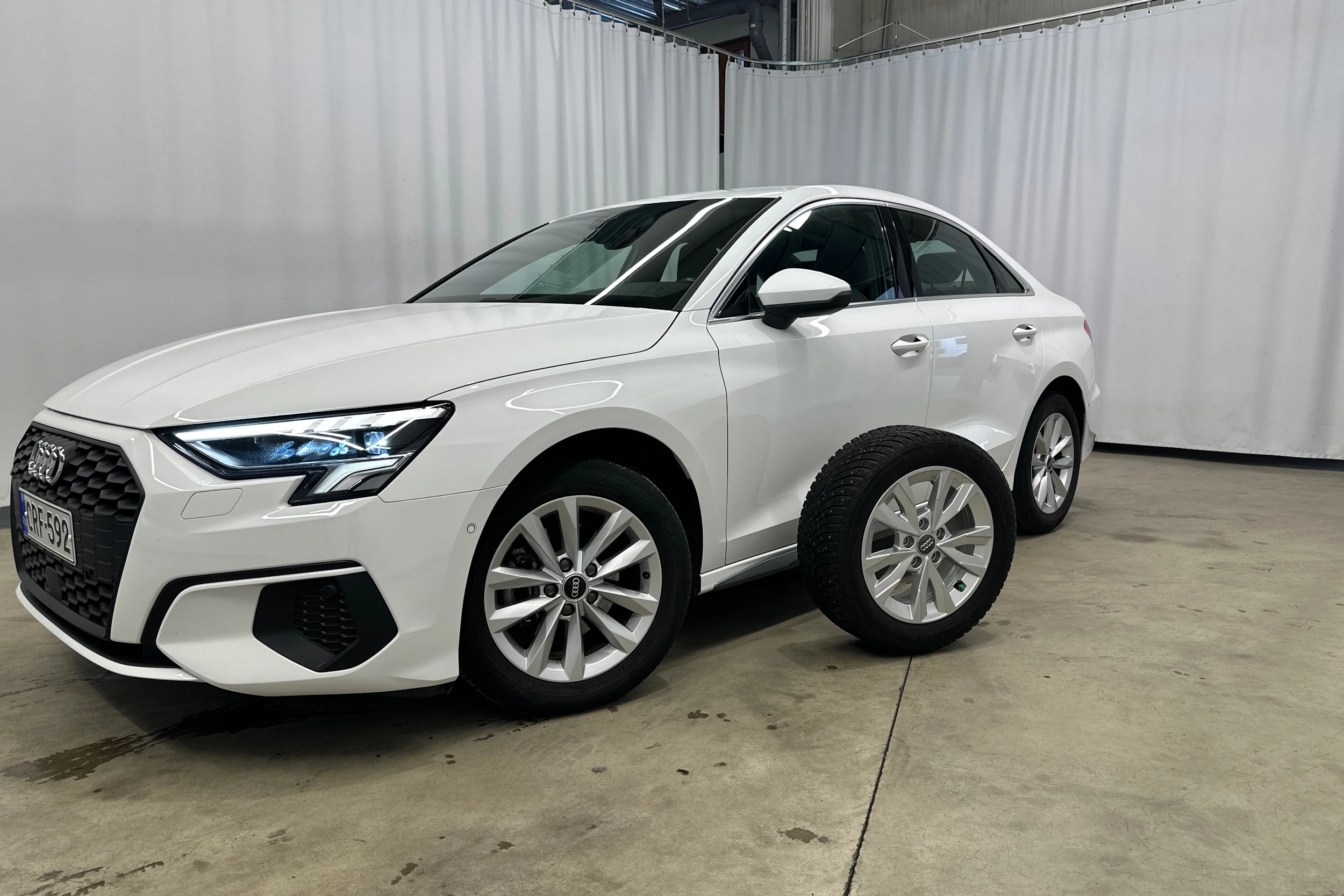 valkoinen Audi A3 2022 kuva 27.