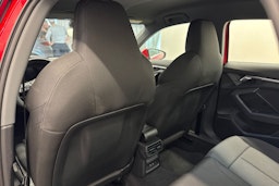 met. punainen Audi A3 2022 kuva 11.