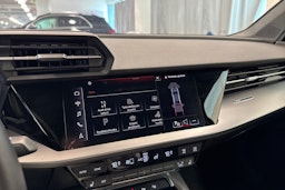 met. punainen Audi A3 2022 kuva 24.