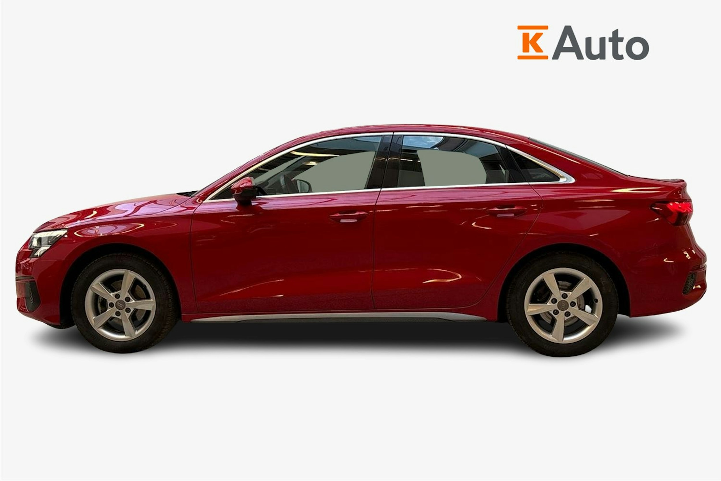 punainen Audi A3 2022 kuva 6.