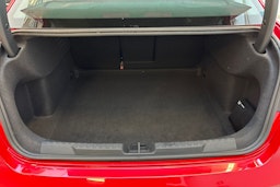 punainen Audi A3 2022 kuva 14.