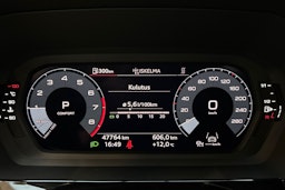 punainen Audi A3 2022 kuva 18.