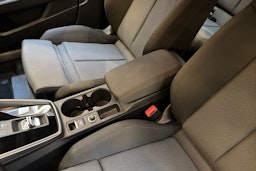 punainen Audi A3 2022 kuva 24.