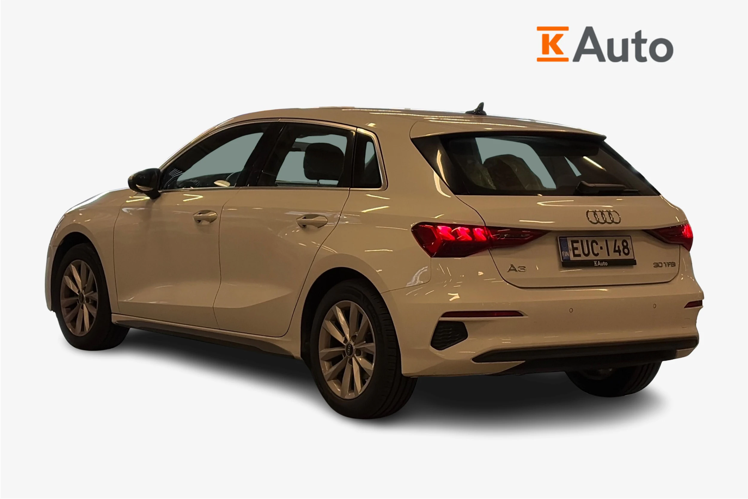 valkoinen Audi A3 2022 kuva 2.