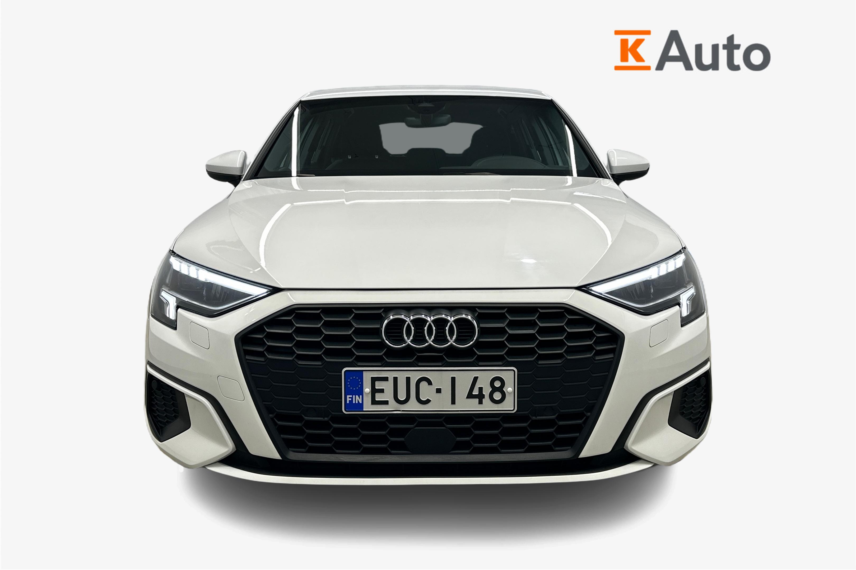 Audi A3 2022, photo 4/23