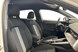 valkoinen Audi A3 2022 kuva 7.