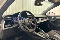 valkoinen Audi A3 2022 kuva 10.