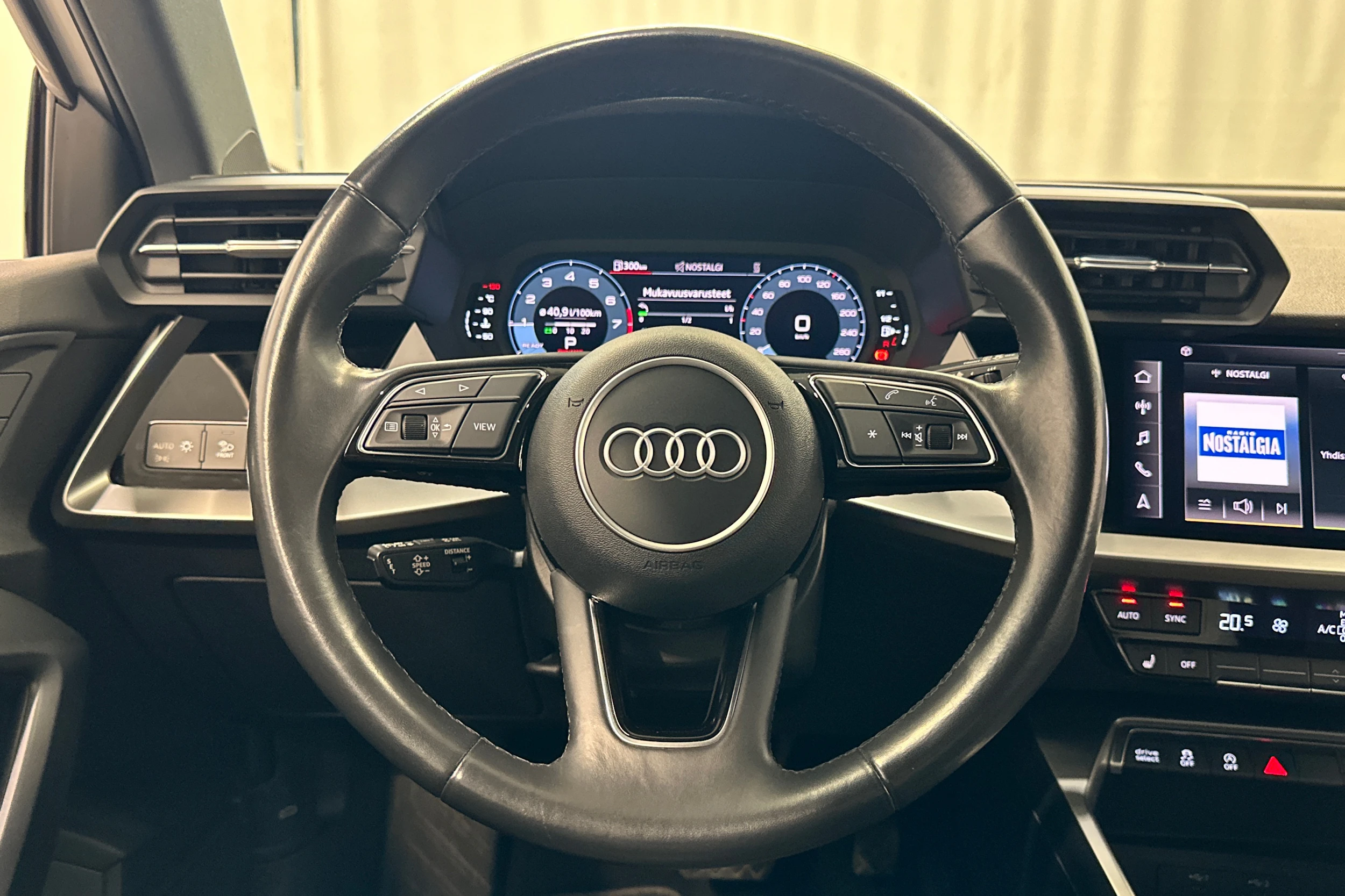 valkoinen Audi A3 2022 kuva 12.