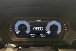 valkoinen Audi A3 2022 kuva 15.