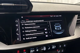 valkoinen Audi A3 2022 kuva 18.