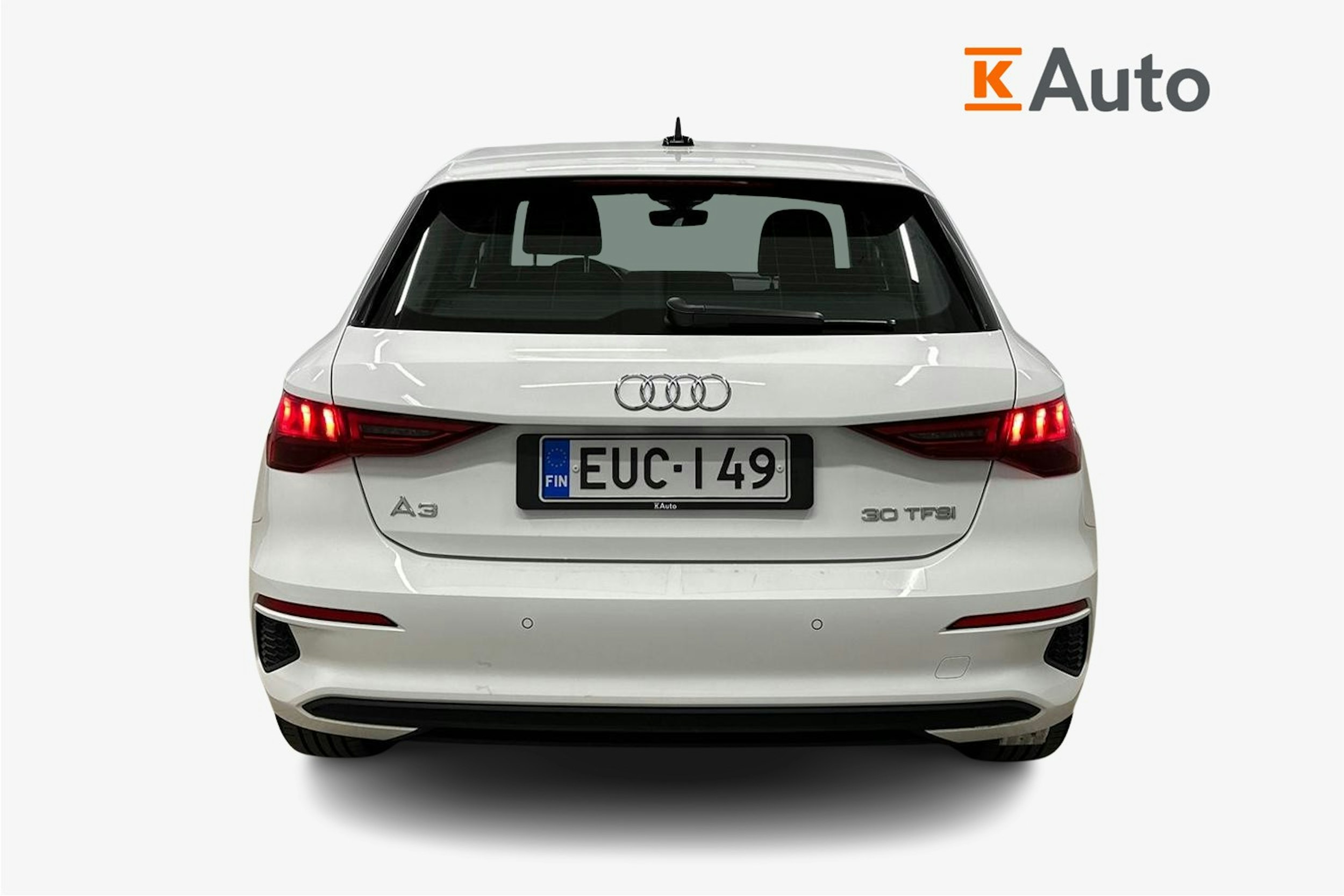 valkoinen Audi A3 2022 kuva 3.