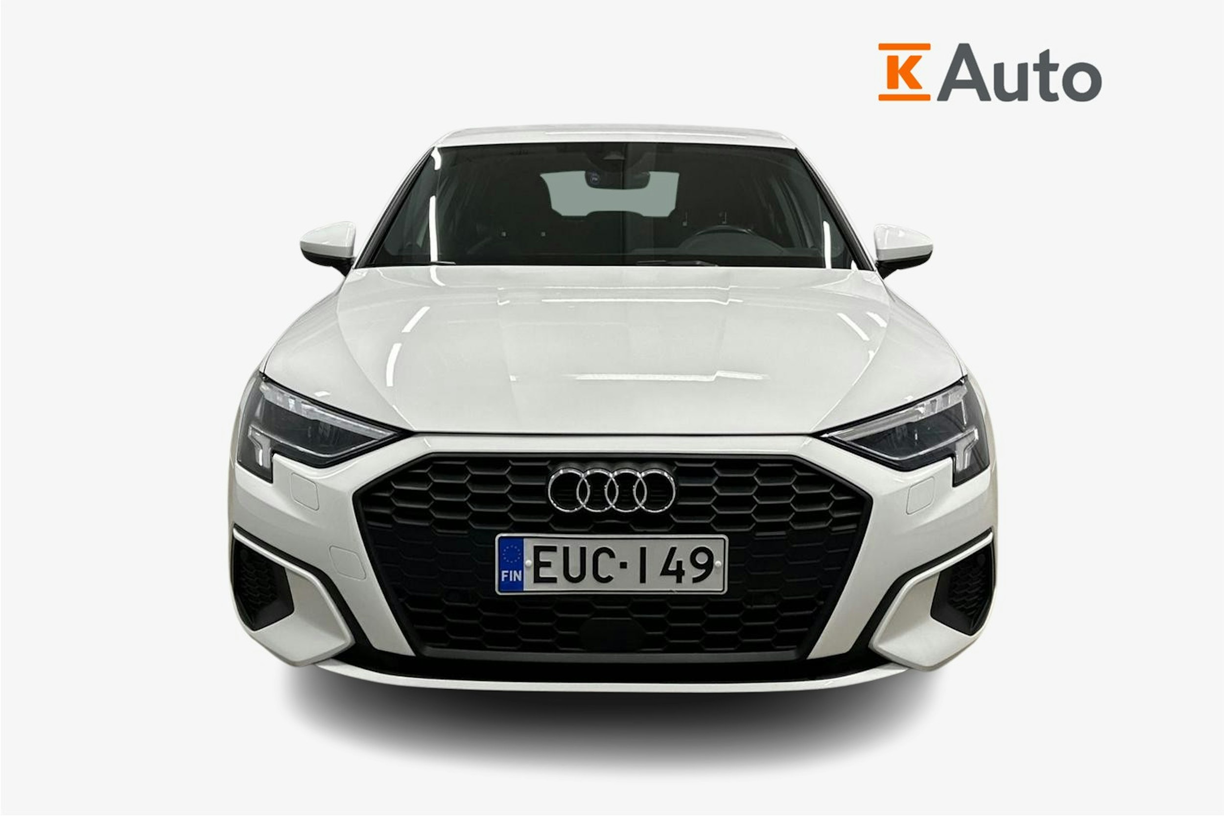 valkoinen Audi A3 2022 kuva 5.