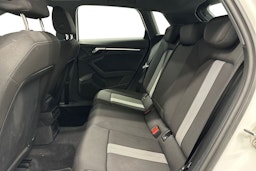 valkoinen Audi A3 2022 kuva 10.