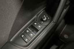 valkoinen Audi A3 2022 kuva 17.
