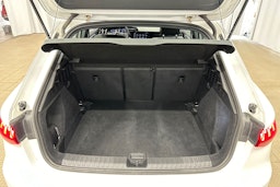 valkoinen Audi A3 2022 kuva 25.