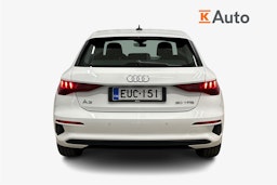 valkoinen Audi A3 2022 kuva 3.