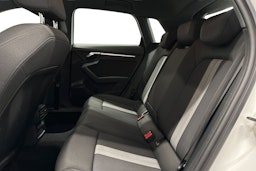 valkoinen Audi A3 2022 kuva 10.