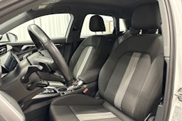 valkoinen Audi A3 2022 kuva 23.