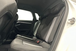 valkoinen Audi A3 2022 kuva 10.