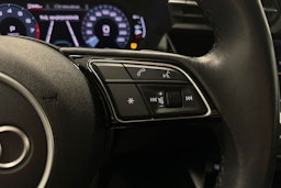valkoinen Audi A3 2022 kuva 17.