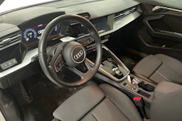 valkoinen Audi A3 2022 kuva 3.