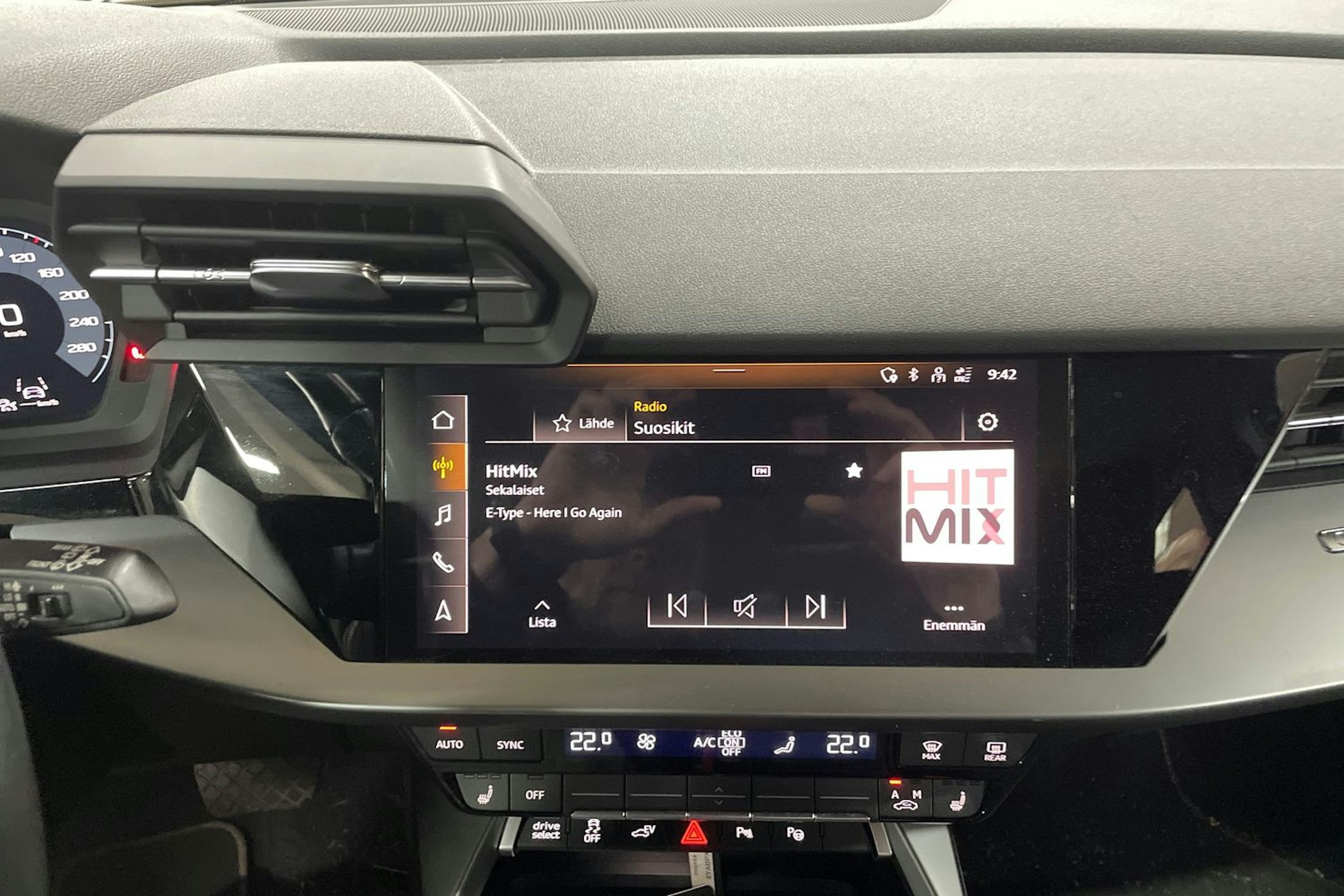 musta Audi A3 2022 kuva 16.