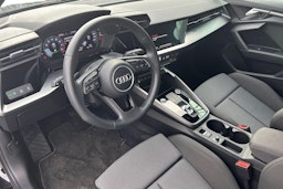 musta Audi A3 2022 kuva 3.