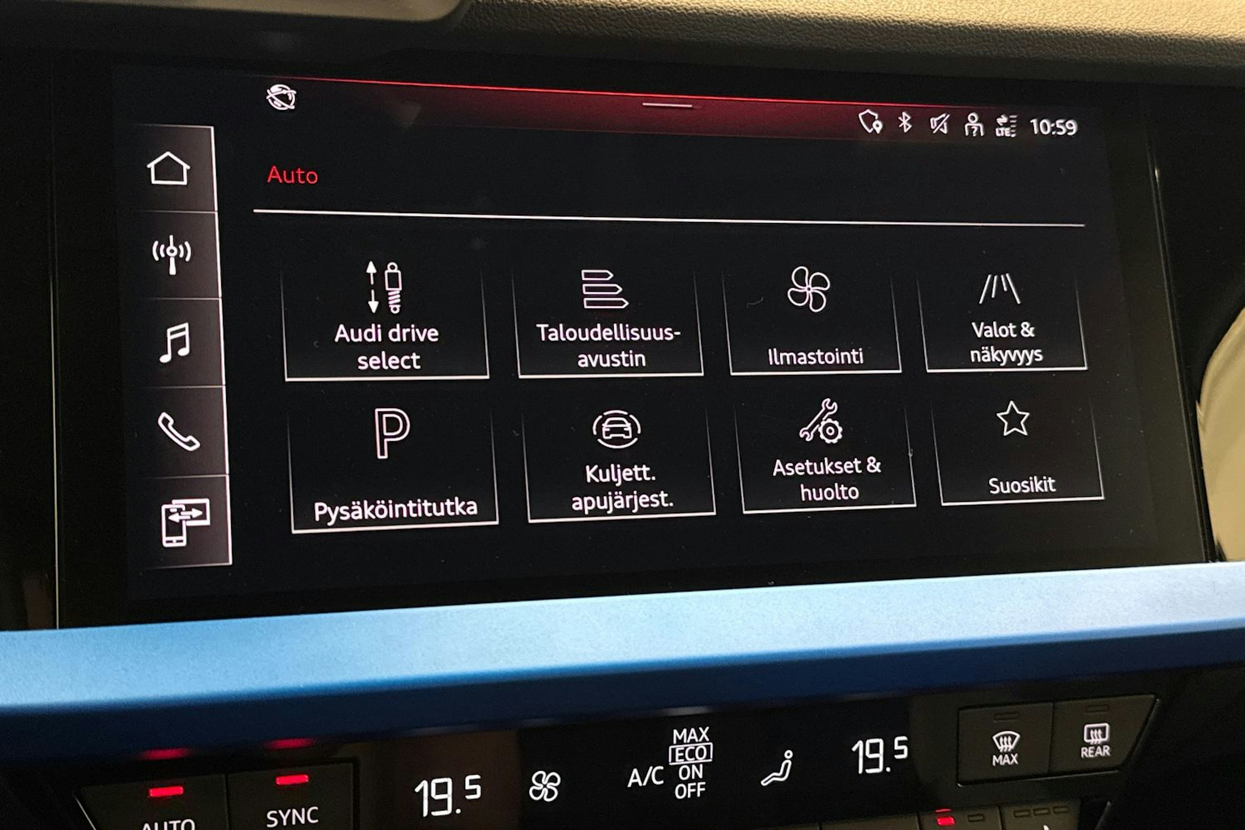 Sininen Audi A3 2022 kuva 27.