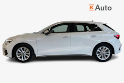 valkoinen Audi A3 2022 kuva 7.
