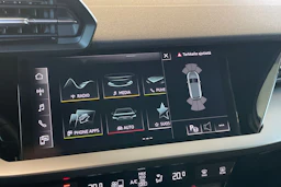 valkoinen Audi A3 2022 kuva 19.