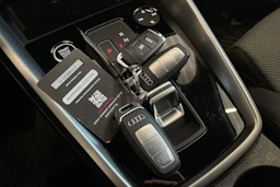 valkoinen Audi A3 2022 kuva 21.