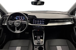 sininen Audi A3 2022 kuva 9.