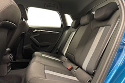 sininen Audi A3 2022 kuva 10.