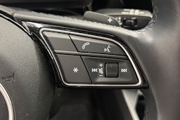 sininen Audi A3 2022 kuva 17.