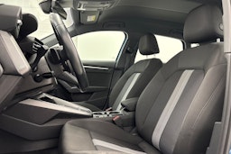 sininen Audi A3 2022 kuva 19.