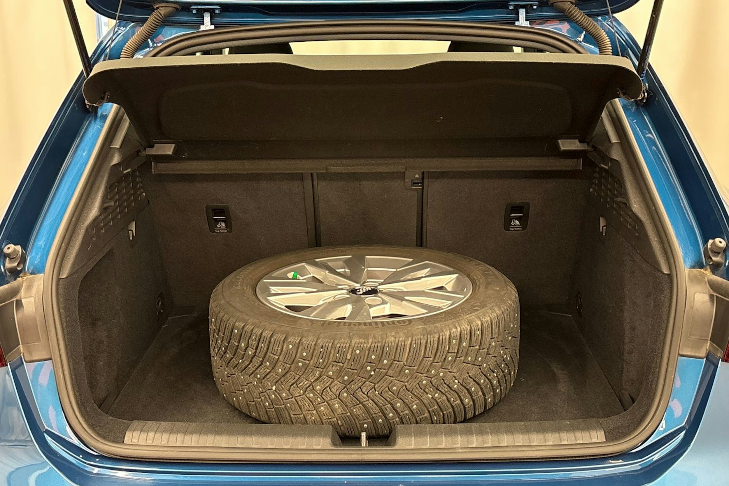 sininen Audi A3 2022 kuva 24.