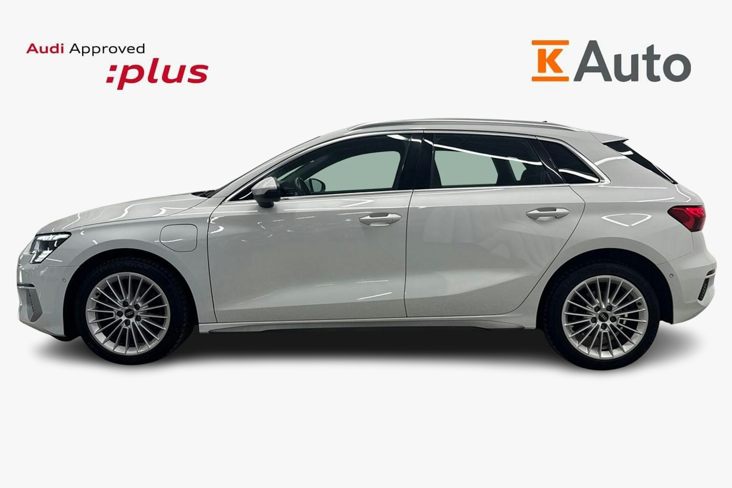 valkoinen Audi A3 2022 kuva 6.