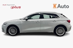 valkoinen Audi A3 2022 kuva 6.