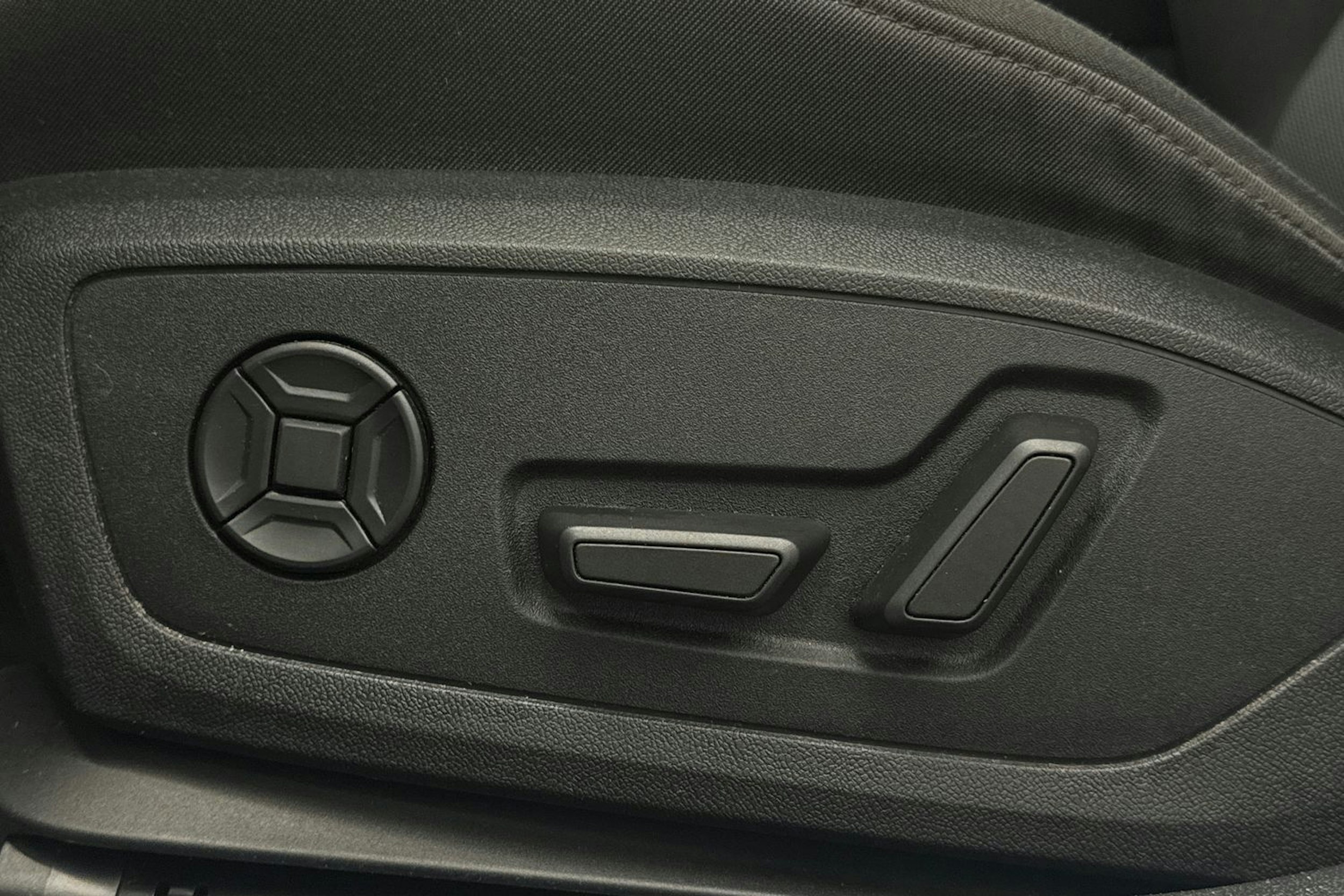 valkoinen Audi A3 2022 kuva 12.