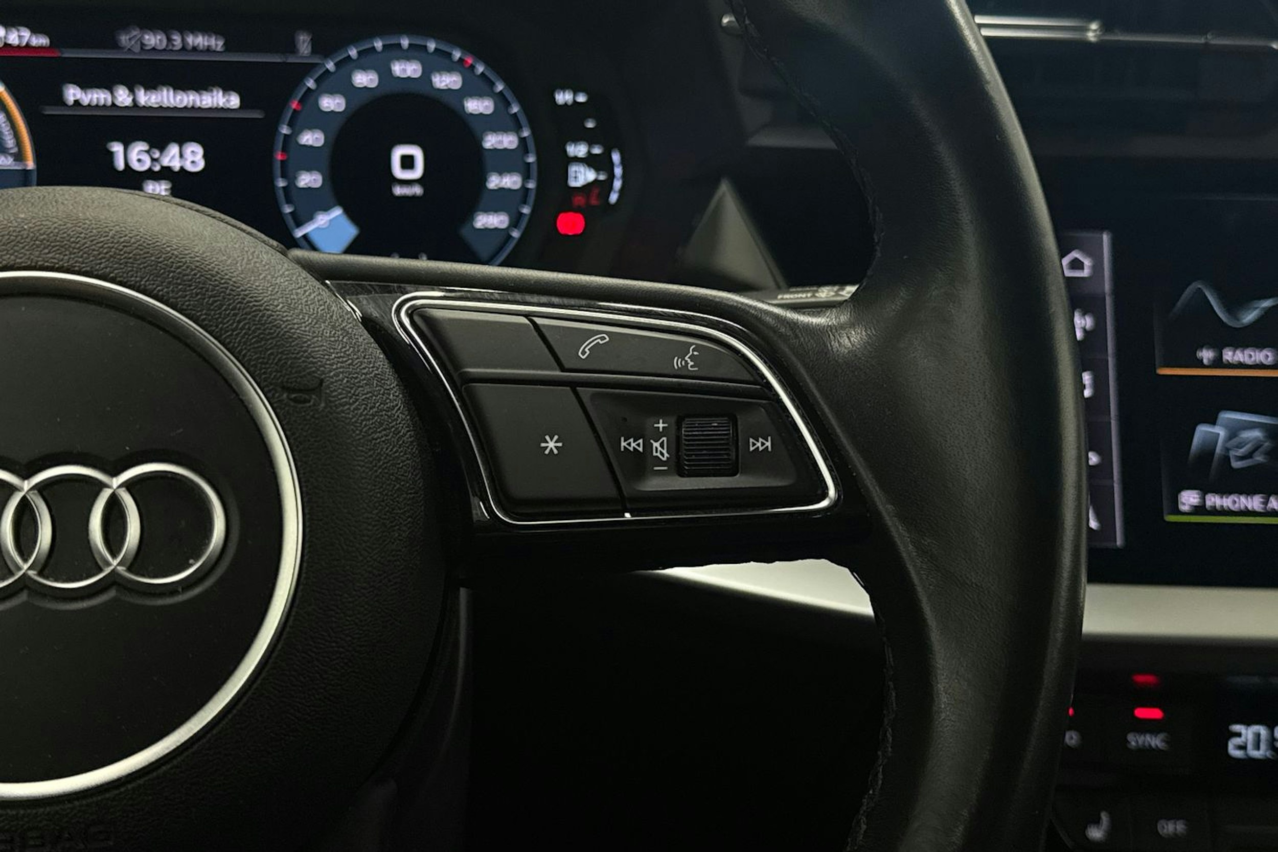 valkoinen Audi A3 2022 kuva 15.