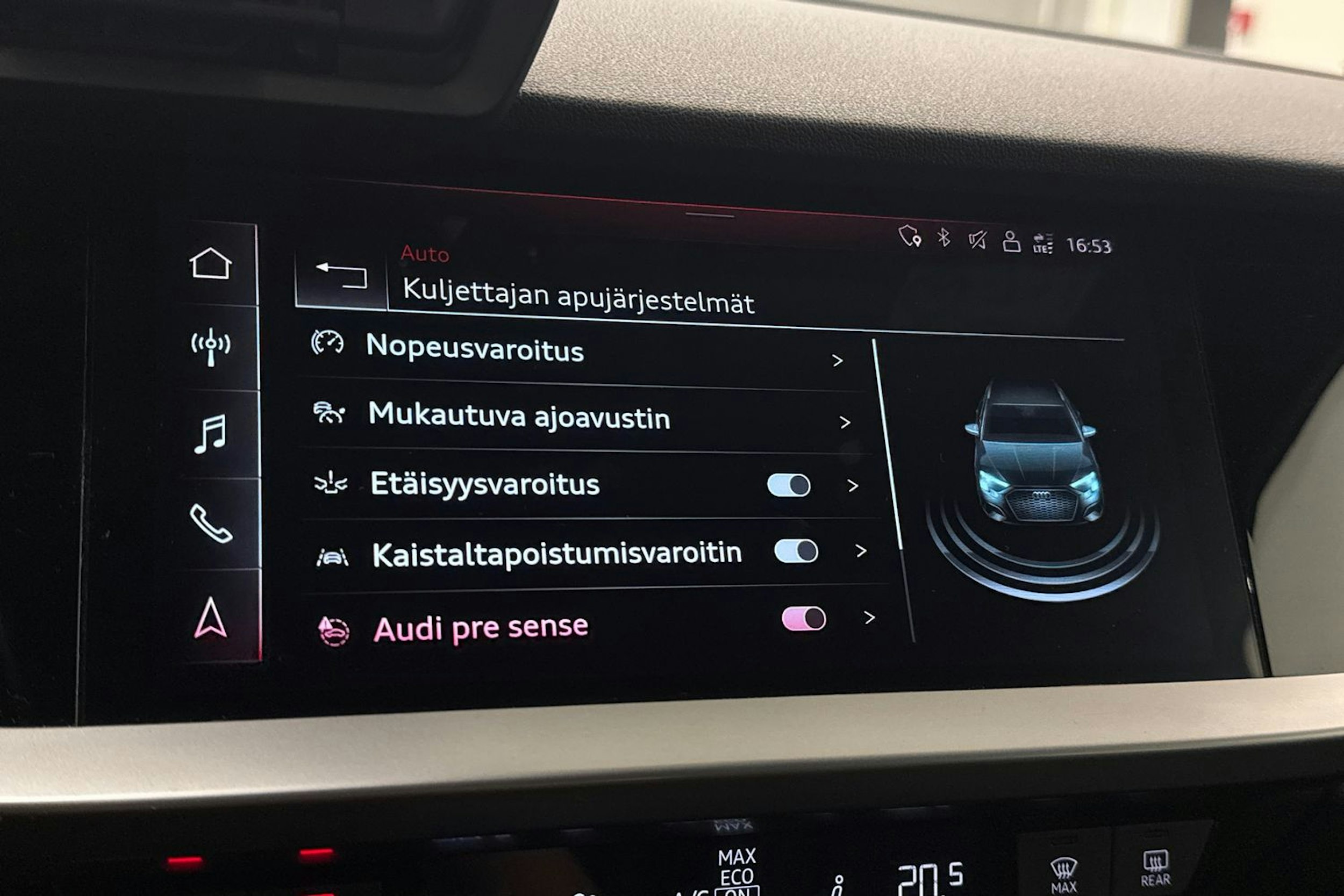 valkoinen Audi A3 2022 kuva 29.