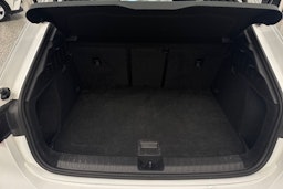 valkoinen Audi A3 2022 kuva 35.