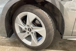 Harmaa Audi A3 2022 kuva 13.