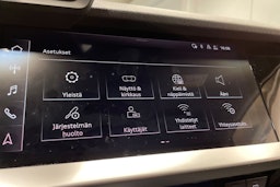 Harmaa Audi A3 2022 kuva 21.