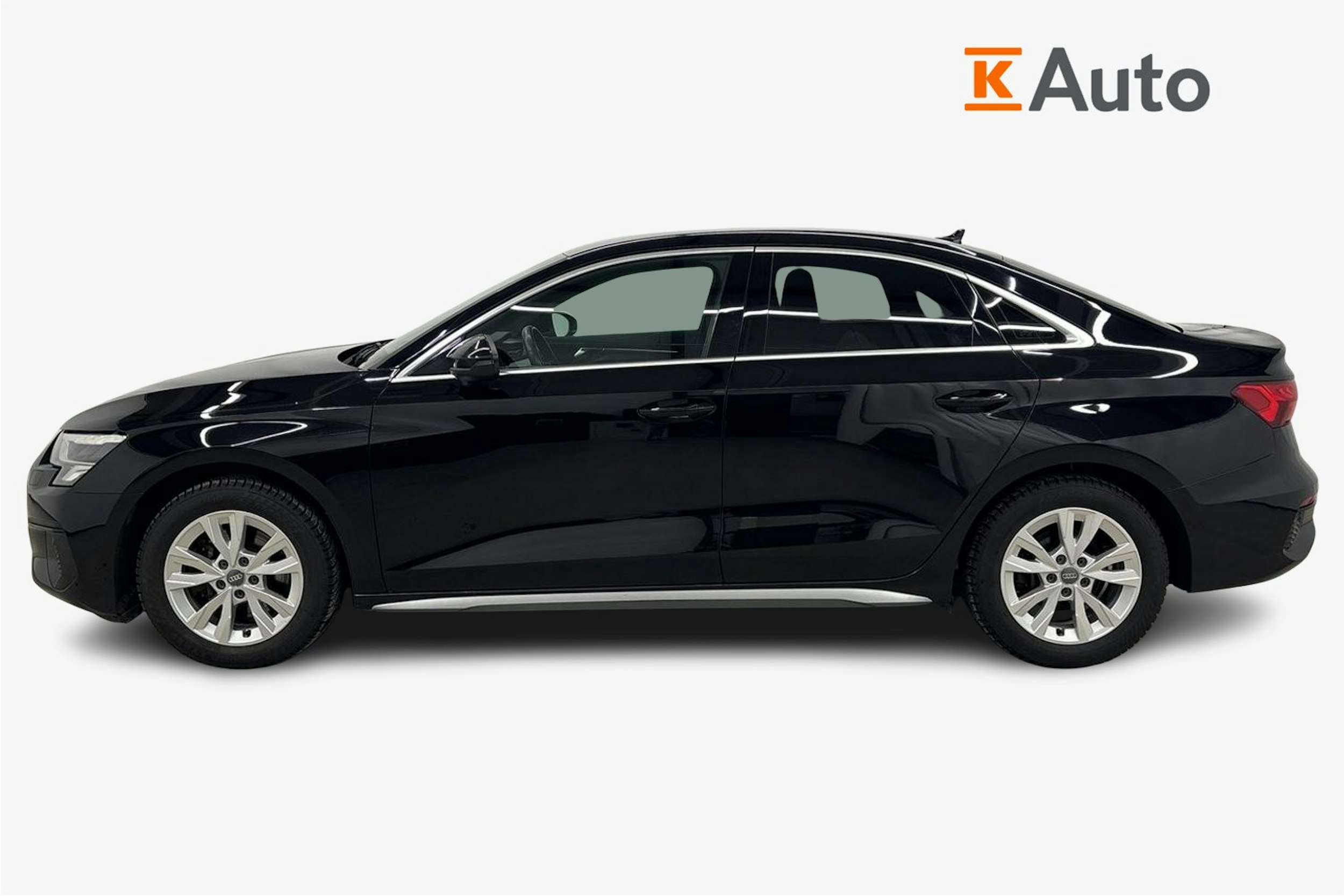 musta Audi A3 2022 kuva 5.