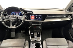 musta Audi A3 2022 kuva 7.