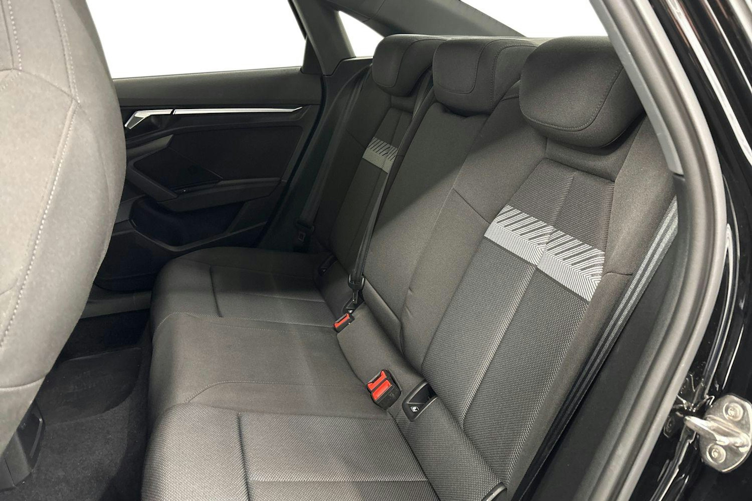 musta Audi A3 2022 kuva 8.