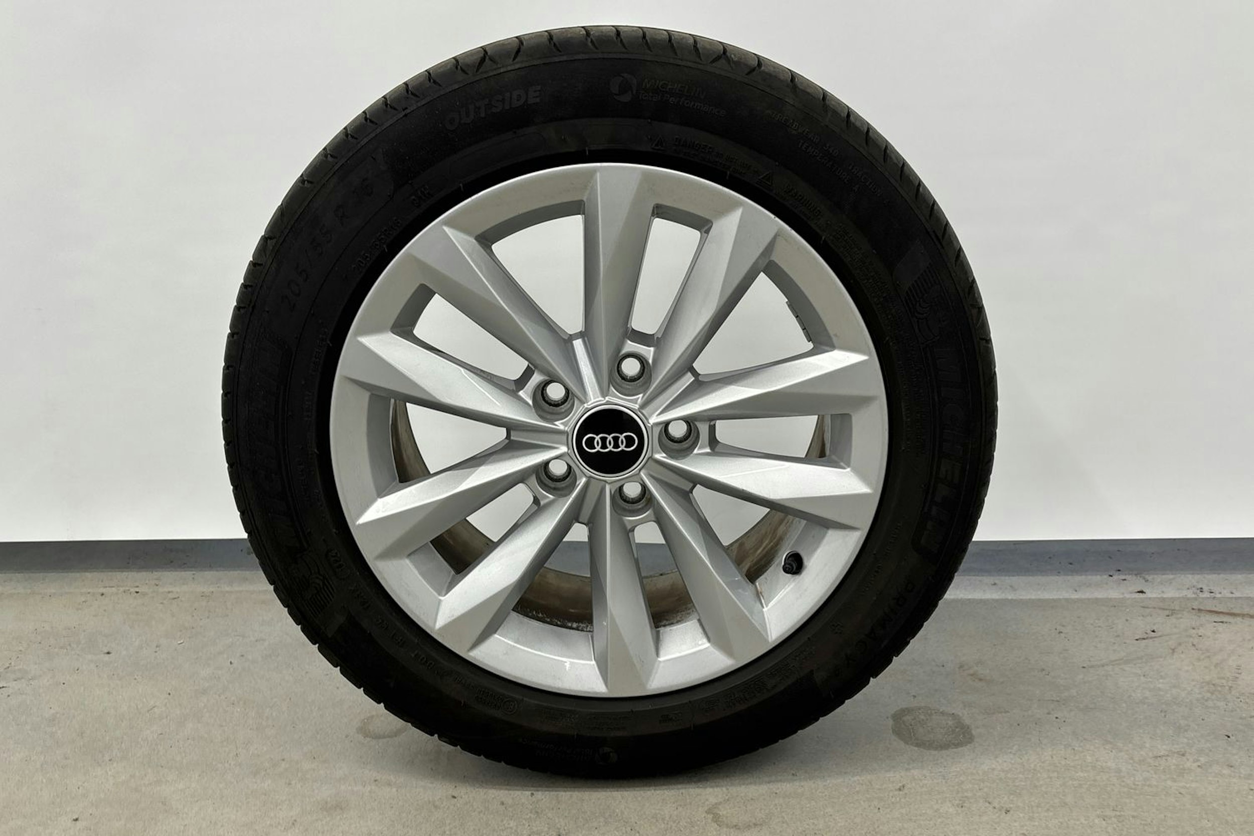 musta Audi A3 2022 kuva 10.