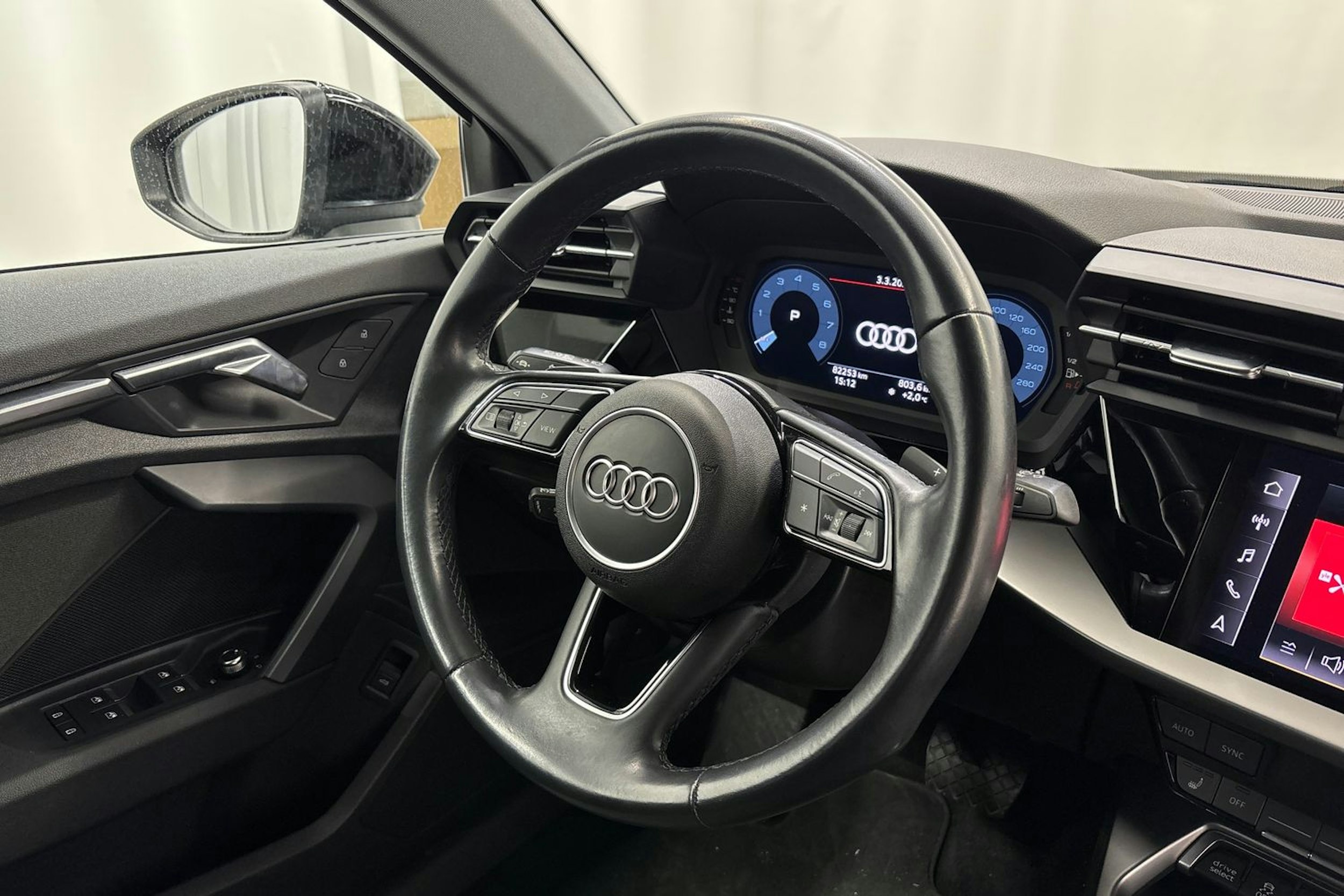 musta Audi A3 2022 kuva 11.