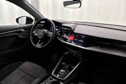 musta Audi A3 2022 kuva 15.